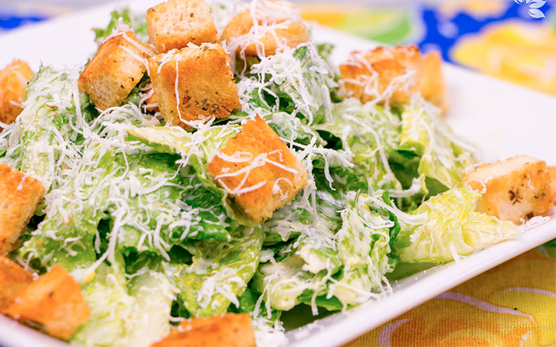 Salada Caesar: A Delícia Que Vai Te Fazer Sentir Um Chefe de Cozinha