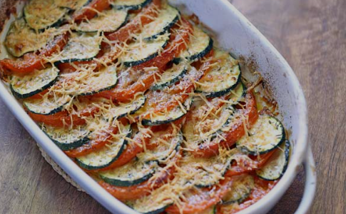 Abobrinha Gratinada com Tomate e Queijo