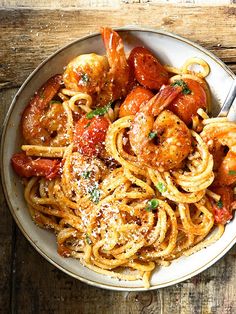 Espaguete com Camarão Scampi: Uma Explosão de Sabor Italiana!